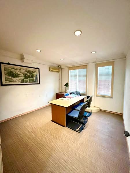 Kedai untuk Dijual di Taman Molek (Johor Bahru) - APRILIA CHAYADI - Study - PropertyGuru.com.my