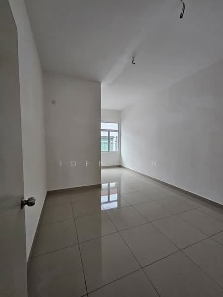 Rumah Teres 2-Tingkat untuk Dijual di Bandar Putra (Kulai) - Iden Tan - PropertyGuru.com.my