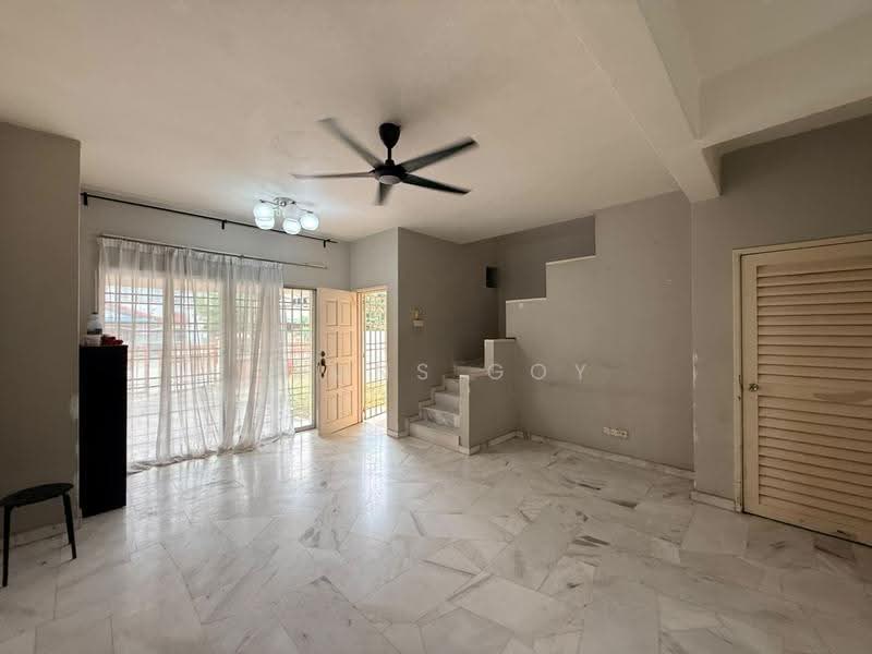 Rumah Teres 2-Tingkat untuk Dijual di Bukit Raja (Selangor) - Aimns Goy - Living Room - PropertyGuru.com.my