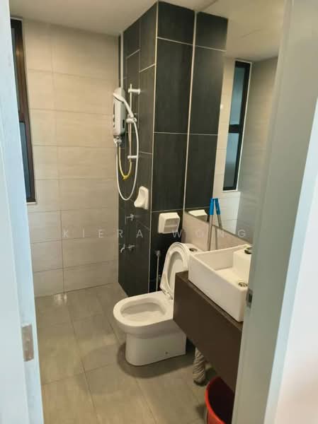 Kondominium untuk Disewa di Admiral Residences - Kiera Wong - Bathroom - PropertyGuru.com.my