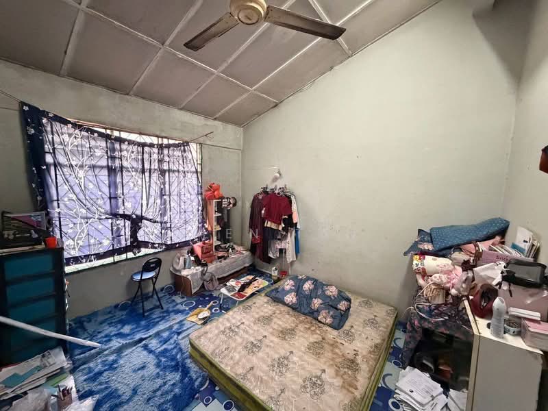 Rumah Teres 2-Tingkat untuk Dijual di Taman Desa Jaya (Johor Bahru) - Alen Tan - Bedroom - PropertyGuru.com.my