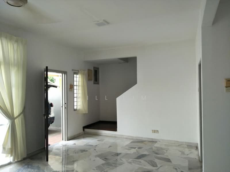 2-storey Terraced House for Sale in Bandar Puncak Alam (Puncak Alam) - Bill Lim - Living Room - PropertyGuru.com.my