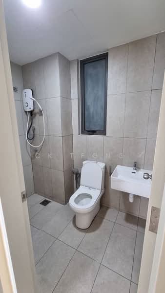 Kondominium untuk Disewa di Kenwingston Platz - CK Teong - Bathroom - PropertyGuru.com.my