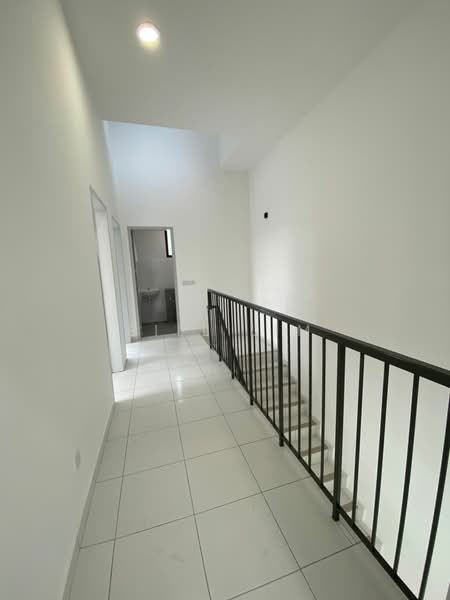 2-storey Terraced House for Sale in Eco Grandeur (Puncak Alam) - Bill Lim - Corridor - PropertyGuru.com.my