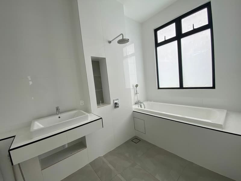 Bungalow House for Sale in Eco Grandeur (Puncak Alam) - Bill Lim - Bathroom - PropertyGuru.com.my