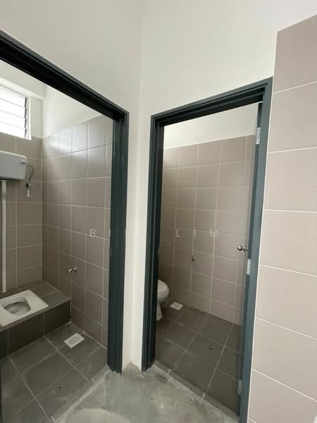 Shop / Office for Rent in Alam Suria (Puncak Alam) - Bill Lim - Bathroom - PropertyGuru.com.my
