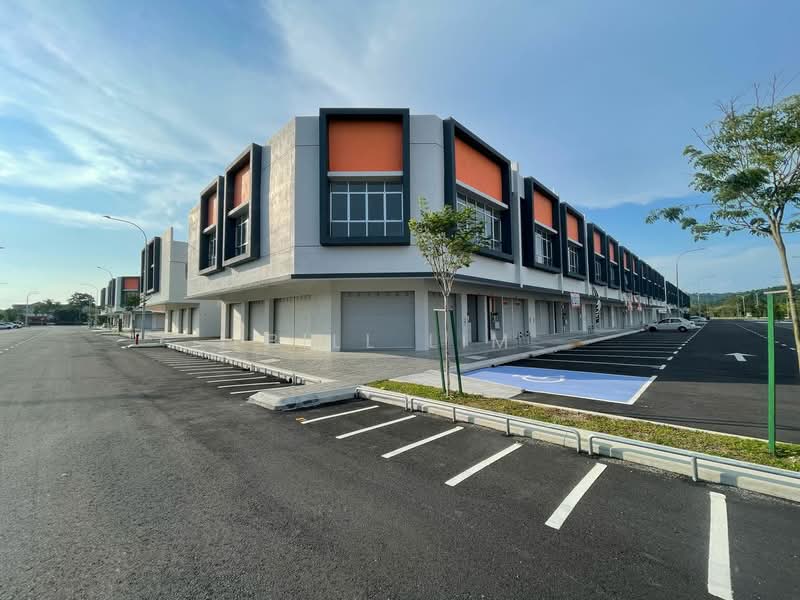 Shop / Office for Rent in Alam Suria (Puncak Alam) - Bill Lim - Exterior - PropertyGuru.com.my