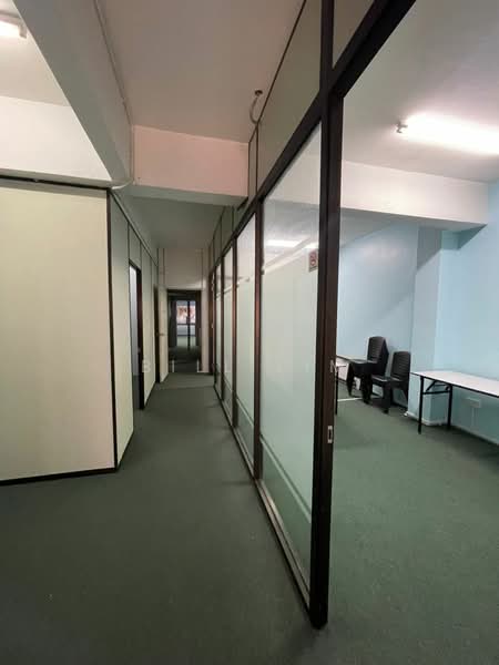 Shop / Office untuk Disewa di Bukit Rahman Putra (Sungai Buloh) - Bill Lim - Corridor - PropertyGuru.com.my