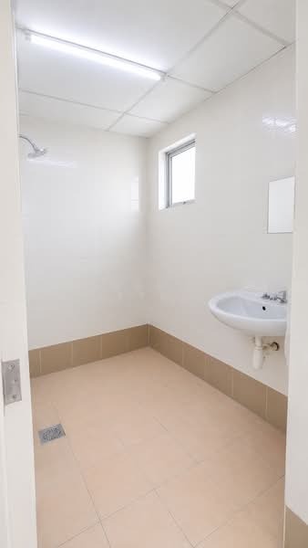 Kediaman Servis untuk Disewa di Axis Crown - Shafiq Muttalib - Bathroom - PropertyGuru.com.my