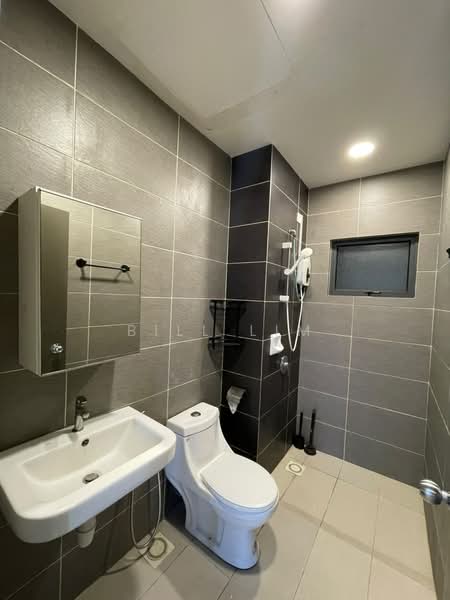 Condominium for Sale at The Henge - Bill Lim - Bathroom - PropertyGuru.com.my