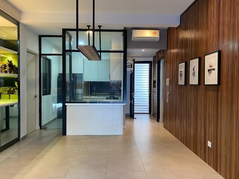 Kediaman Servis untuk Dijual di D'sands Residence - Roy Ho - Living Room - PropertyGuru.com.my