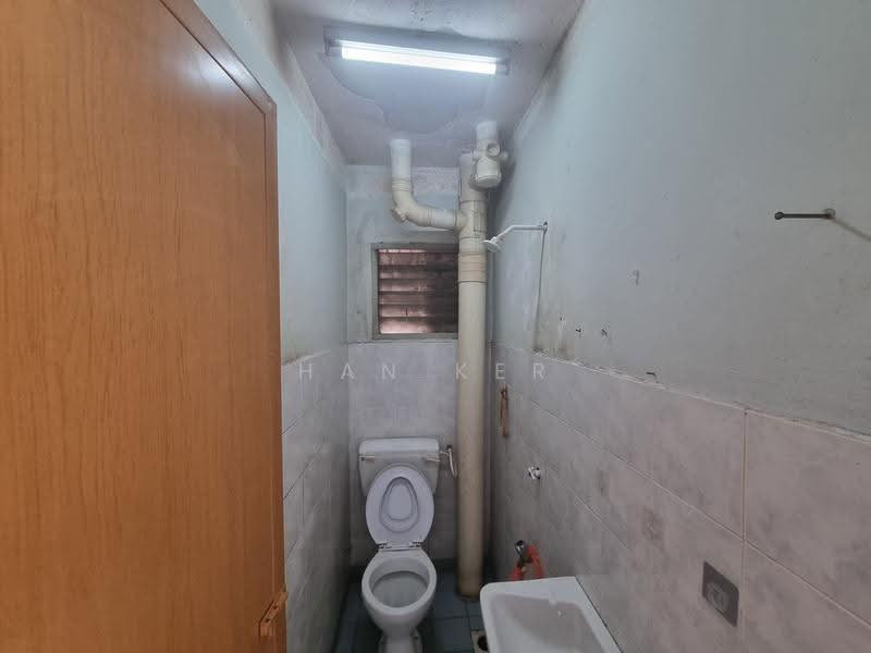 Apartment for Rent at Permai Apartment - Han Ker - Bathroom - PropertyGuru.com.my