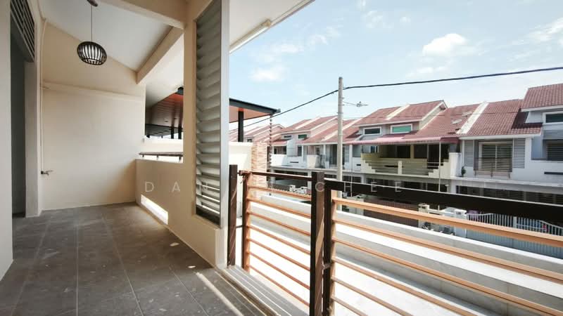Rumah Teres 2-Tingkat untuk Disewa di Ipoh (Perak) - Daniel Chee - Balcony - PropertyGuru.com.my