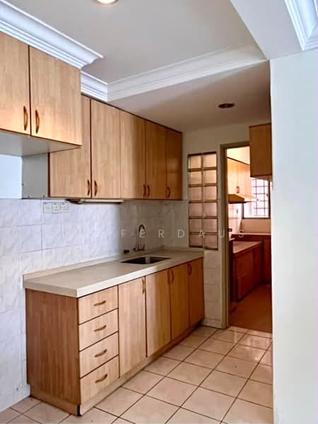 Kondominium untuk Dijual di City Garden Palm Villa Condominium - En Ferdaus - Kitchen - PropertyGuru.com.my