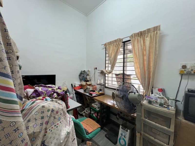 Bungalow House for Sale in Taman Kebun Teh (Johor Bahru) - Glenn Woo - PropertyGuru.com.my