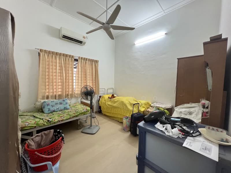 Bungalow House for Sale in Taman Kebun Teh (Johor Bahru) - Glenn Woo - PropertyGuru.com.my