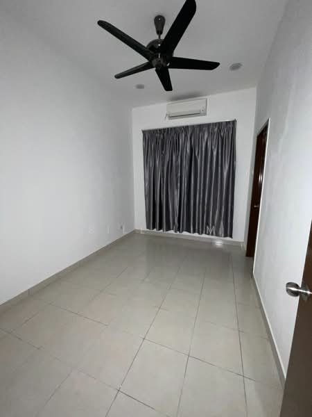 2-storey Terraced House for Sale in Saujana Utama (Puncak Alam) - Bill Lim - Bedroom - PropertyGuru.com.my