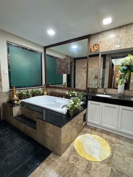 Bungalow House for Sale in Bukit Rahman Putra (Sungai Buloh) - Bill Lim - Bathroom - PropertyGuru.com.my
