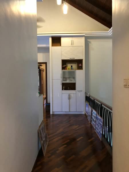 Rumah Teres 2-Tingkat untuk Dijual di Bukit Rahman Putra (Sungai Buloh) - Bill Lim - Corridor - PropertyGuru.com.my