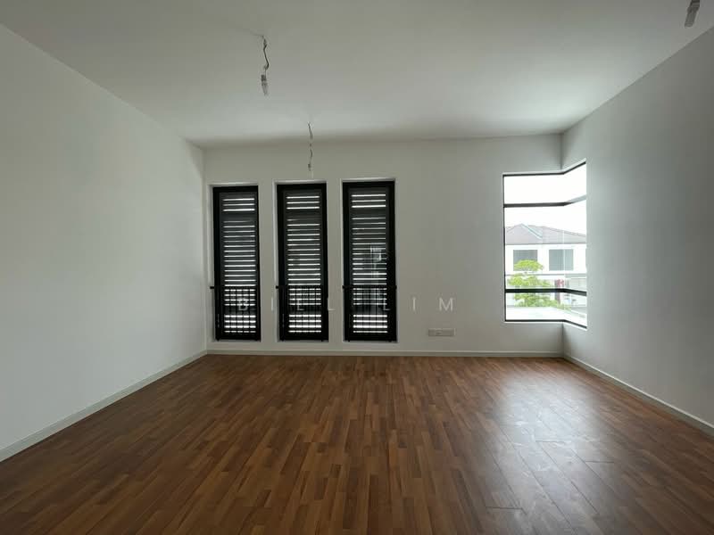 Rumah Berkembar untuk Dijual di Eco Grandeur (Puncak Alam) - Bill Lim - Living Room - PropertyGuru.com.my