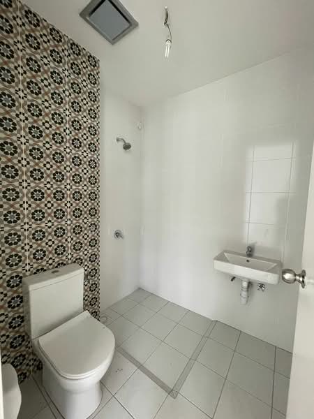 Rumah Berkembar untuk Dijual di Eco Grandeur (Puncak Alam) - Bill Lim - Bathroom - PropertyGuru.com.my