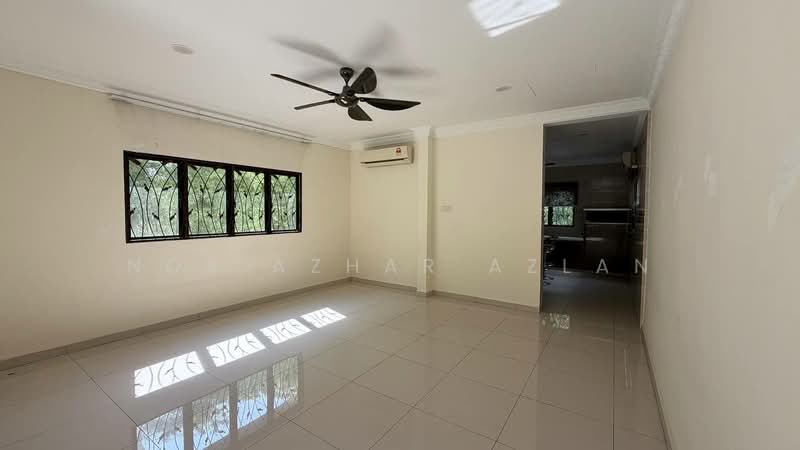 Rumah Berkembar untuk Dijual di Jade Hills (Kajang) - Nor Azhar Azlan - Living Room - PropertyGuru.com.my