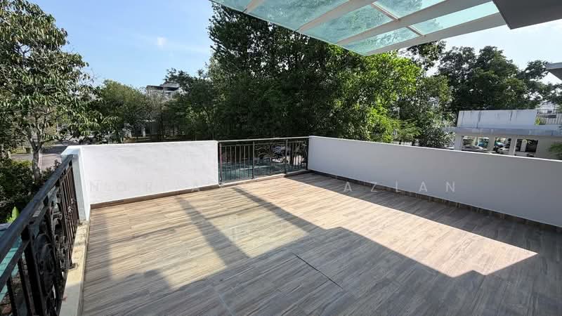 Rumah Berkembar untuk Dijual di Jade Hills (Kajang) - Nor Azhar Azlan - Balcony - PropertyGuru.com.my
