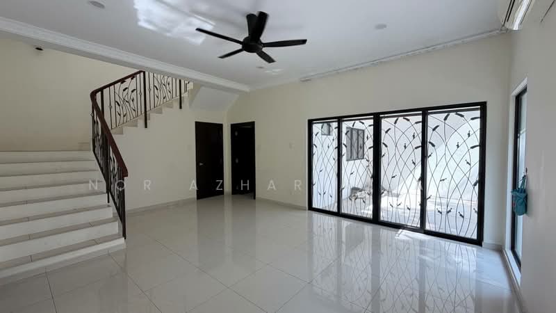 Rumah Berkembar untuk Dijual di Jade Hills (Kajang) - Nor Azhar Azlan - Living Room - PropertyGuru.com.my