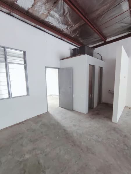 Shop for Rent in Taman Impian Jaya (Senai) - Jane Poh - Interior - PropertyGuru.com.my
