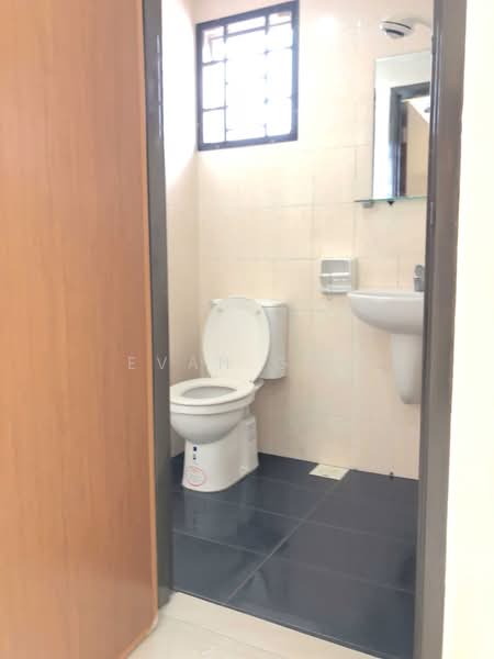 2-storey Terraced House for Sale in TAMAN PUCHONG UTAMA (Puchong) - Evan Goh - Bathroom - PropertyGuru.com.my