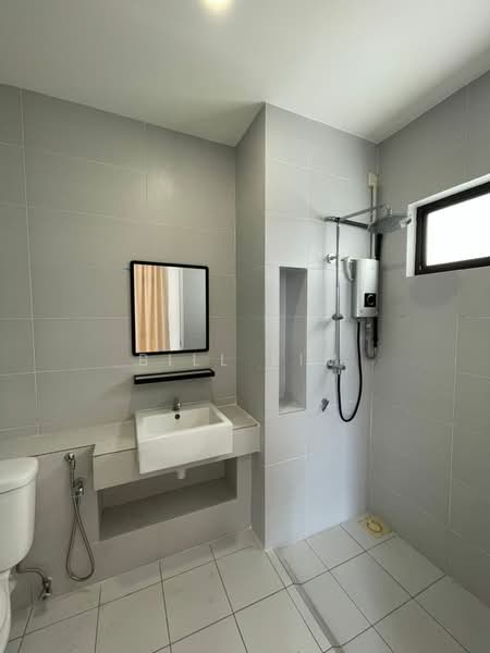 Rumah Teres 2-Tingkat untuk Disewa di Eco Grandeur (Puncak Alam) - Bill Lim - Bathroom - PropertyGuru.com.my