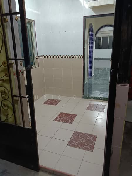 Flat for Rent at Taman Sri Manja - Chris Choo - Entrance - PropertyGuru.com.my