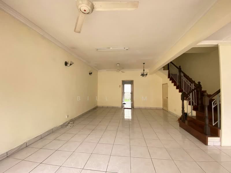 Rumah Teres 2-Tingkat untuk Disewa di Bukit Rahman Putra (Sungai Buloh) - Bill Lim - Living Room - PropertyGuru.com.my