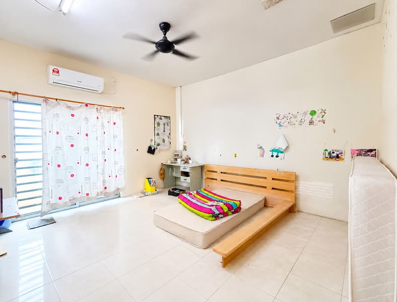 Rumah Teres 2-Tingkat untuk Dijual di Taman Silibin Ria (Ipoh) - Joline YEOW - Bedroom - PropertyGuru.com.my