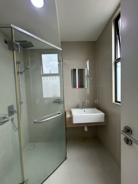 Kondominium untuk Disewa di Danau Kota Suite Apartments - CK Teong - Bathroom - PropertyGuru.com.my