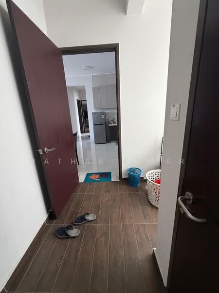 Condominium for Rent at Bay Point @ Country Garden Danga Bay - Mathan Kumar - Kitchen - PropertyGuru.com.my