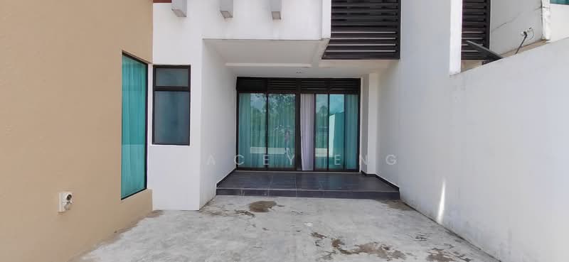 Condominium for Sale at Residensi Ledang - Tracey Eng - Exterior Private Terrace - PropertyGuru.com.my