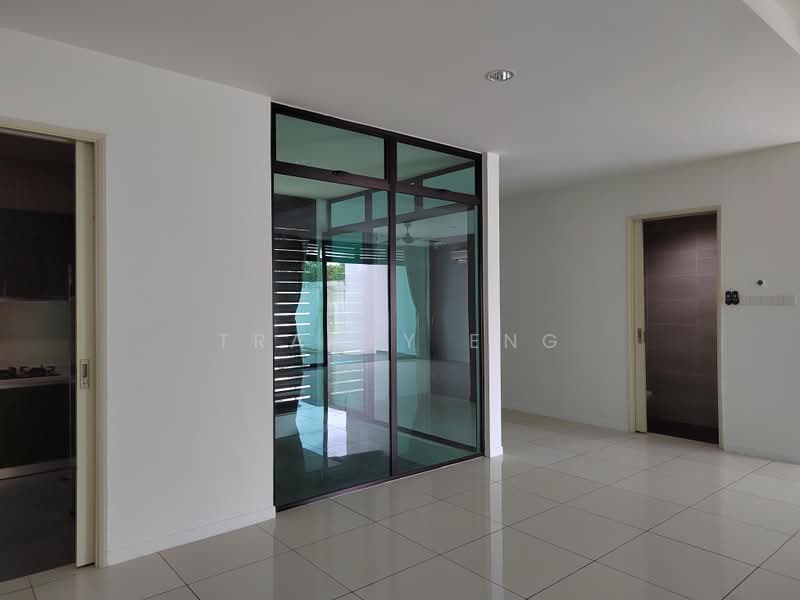 Condominium for Sale at Residensi Ledang - Tracey Eng - Interior Full Glass Foyer - PropertyGuru.com.my