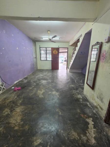 2-storey Terraced House for Sale in Taman Molek (Johor Bahru) - Melinda Ee - Interior - PropertyGuru.com.my