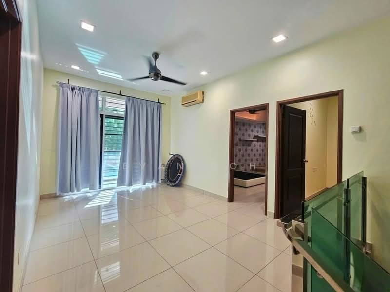 2-storey Terraced House for Sale in TAMAN PUCHONG UTAMA (Puchong) - Evan Goh - Living Room - PropertyGuru.com.my