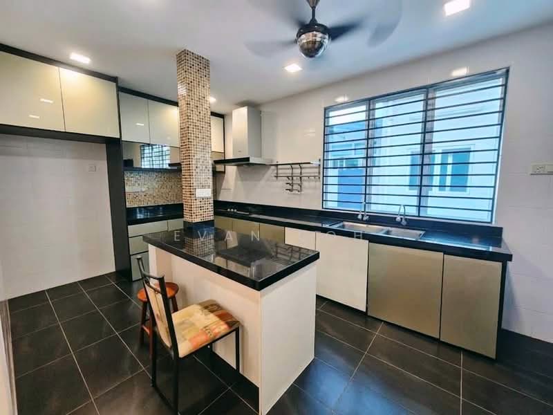 2-storey Terraced House for Sale in TAMAN PUCHONG UTAMA (Puchong) - Evan Goh - Kitchen - PropertyGuru.com.my