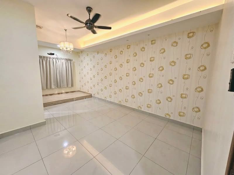 2-storey Terraced House for Sale in TAMAN PUCHONG UTAMA (Puchong) - Evan Goh - Living Room - PropertyGuru.com.my