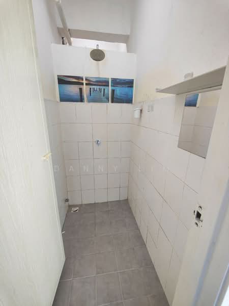 Pangsapuri untuk Dijual di Shineville Garden - Danny Lim - Bathroom - PropertyGuru.com.my