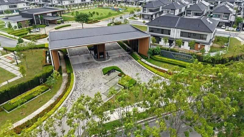 Rumah Berkembar untuk Dijual di Telok Panglima Garang (Selangor) - Rashidah Juremi - Exterior - PropertyGuru.com.my