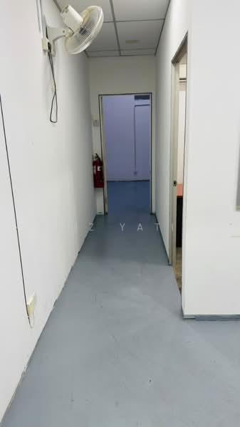 Shop for Rent in Bandar Kajang (Kajang) - Faiz Yatie - Corridor - PropertyGuru.com.my