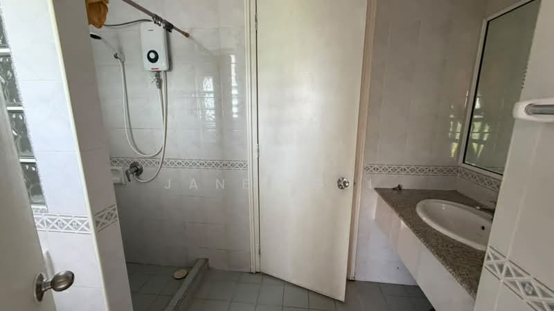 Kondominium untuk Disewa di The Straits View Condominium - Jane Ngoi - Bathroom - PropertyGuru.com.my