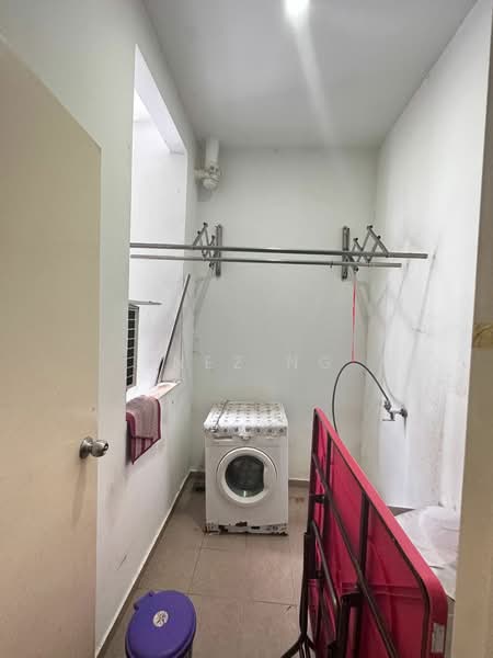 Kediaman Servis untuk Dijual di D'Summit Residences - Inez Ng - Interior - PropertyGuru.com.my