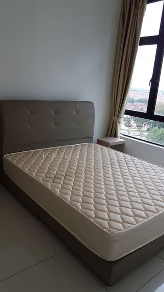 Kediaman Servis untuk Dijual di D'Summit Residences - Inez Ng - Bedroom - PropertyGuru.com.my