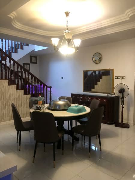 Semi-Detached House for Sale in Taman Green Lane (Jelutong) - A Ee Ee - Dining Room - PropertyGuru.com.my