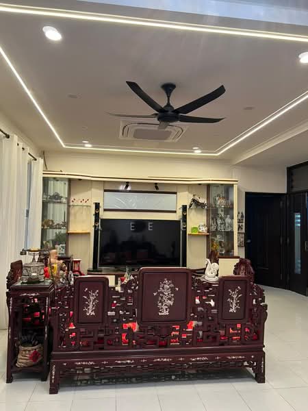 Semi-Detached House for Sale in Taman Green Lane (Jelutong) - A Ee Ee - Living Room - PropertyGuru.com.my